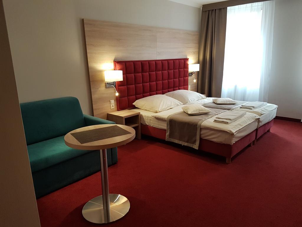 Hotel Texicana Sulechów 외부 사진