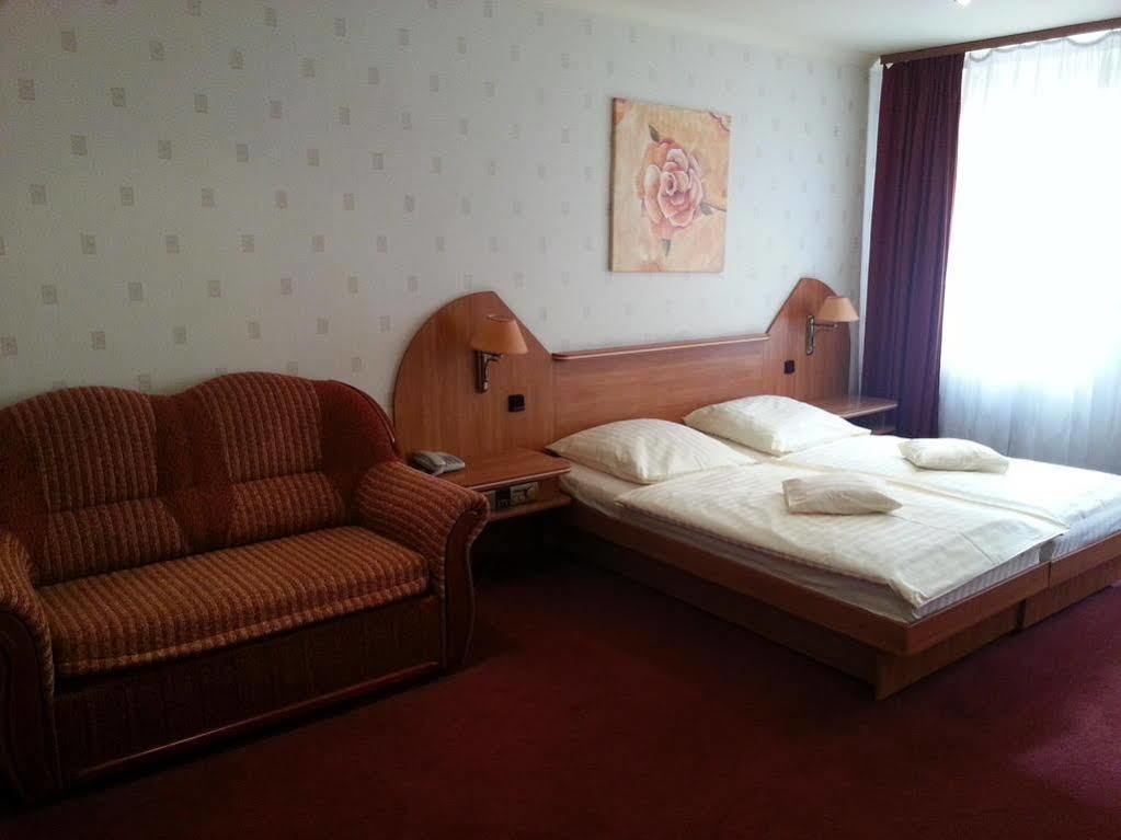 Hotel Texicana Sulechów 외부 사진
