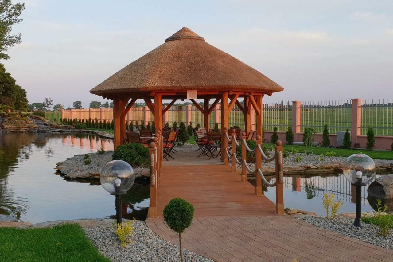 Hotel Texicana Sulechów 외부 사진